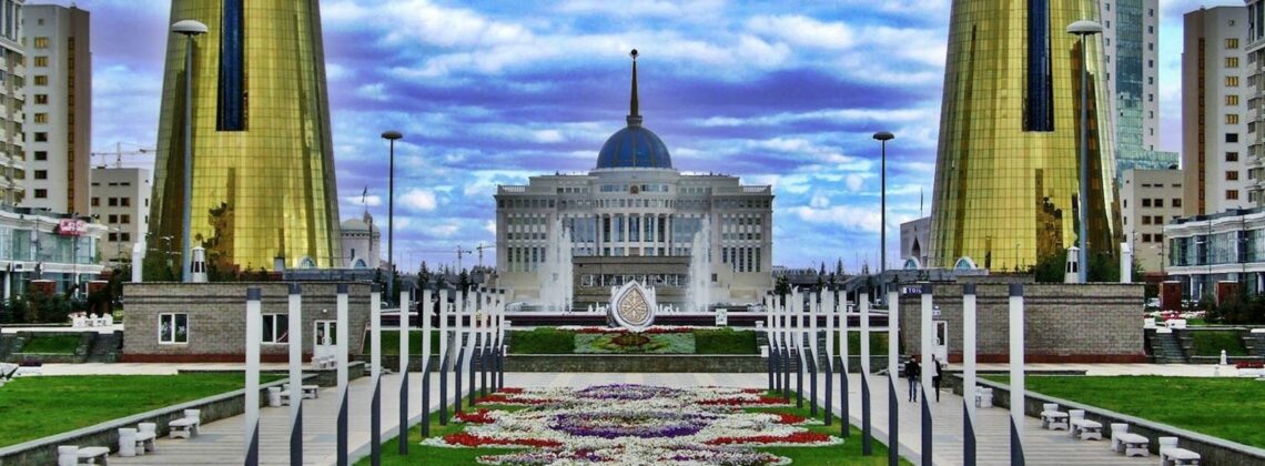 Le Colonne Dorate di Astana